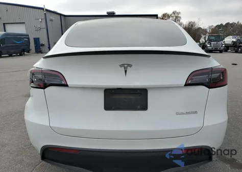 2024 Tesla Model Y from USA, damaged, VIN 7SAYGDEF2RF040813